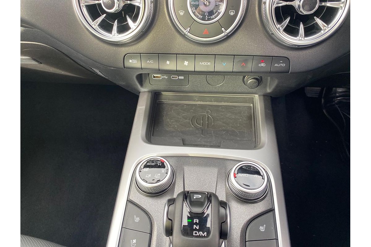 2023 GWM Tank 300 Ultra Hybrid P01