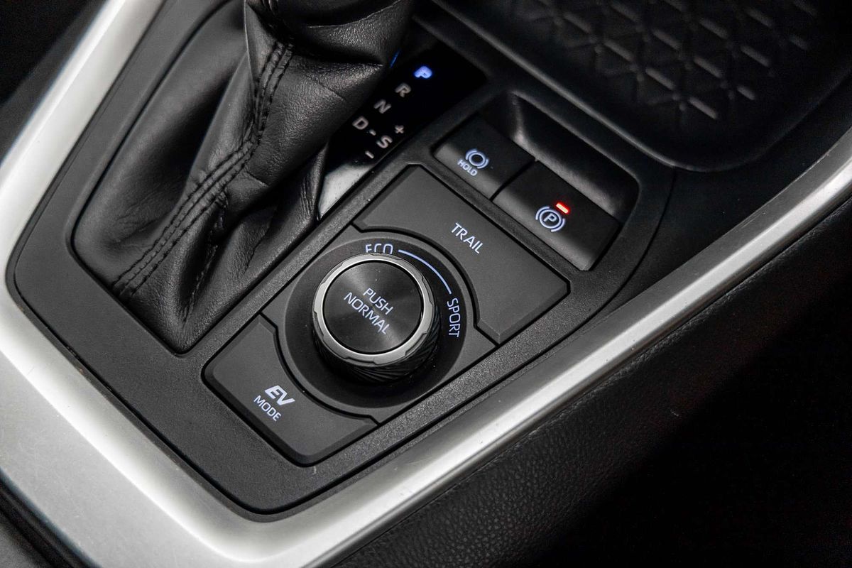 2020 Toyota RAV4 GX AXAH54R