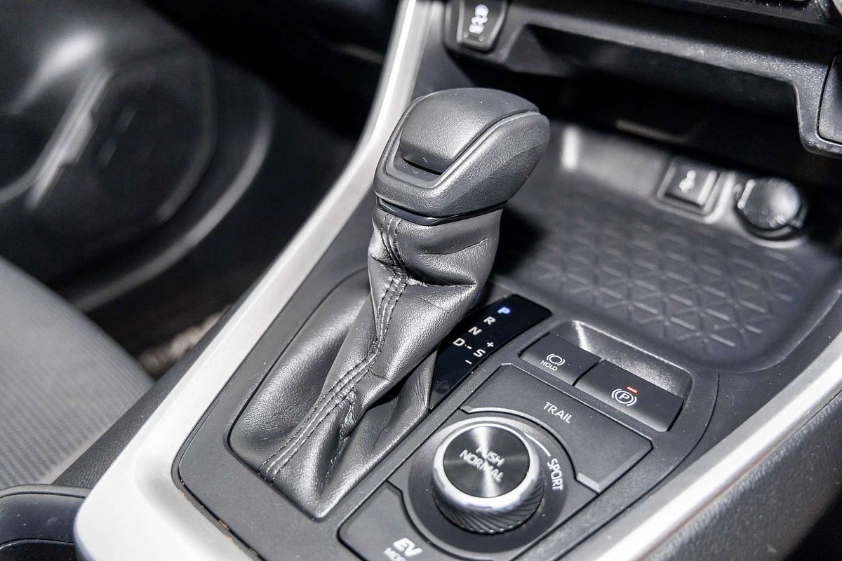 2020 Toyota RAV4 GX AXAH54R