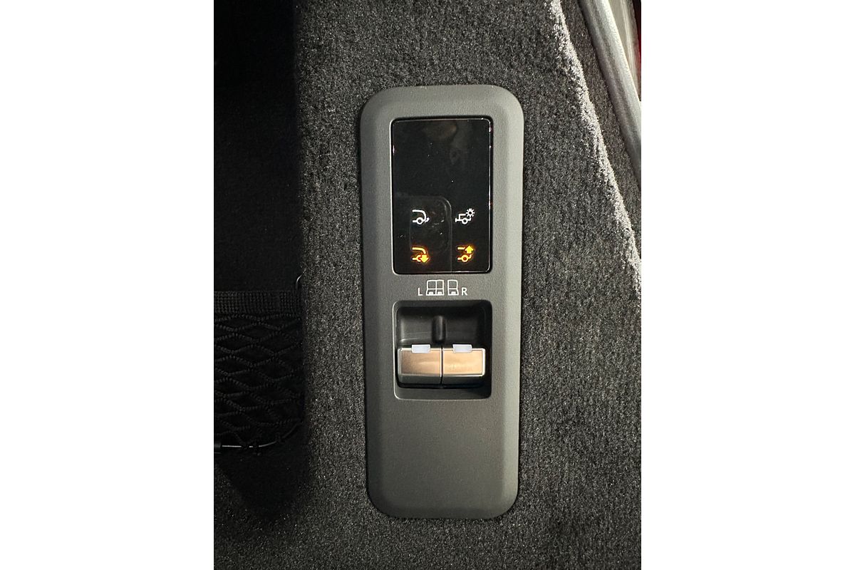 2025 Land Rover Range Rover Sport P360 Dynamic SE L461