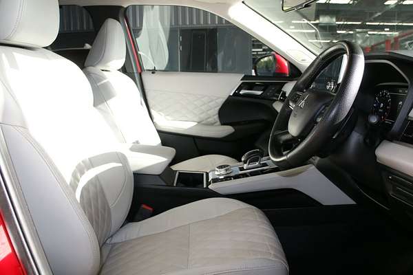 2023 Mitsubishi Outlander Exceed ZM