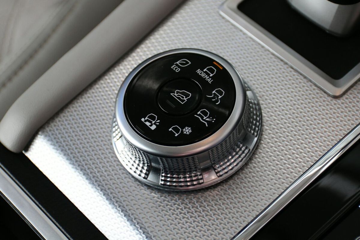 2023 Mitsubishi Outlander Exceed ZM