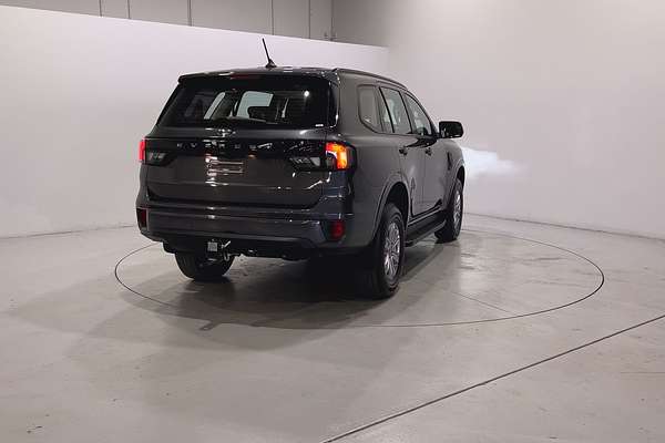 2024 Ford Everest Ambiente 2.0L