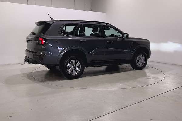 2024 Ford Everest Ambiente 2.0L