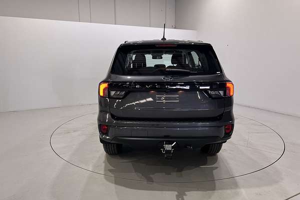 2024 Ford Everest Ambiente 2.0L