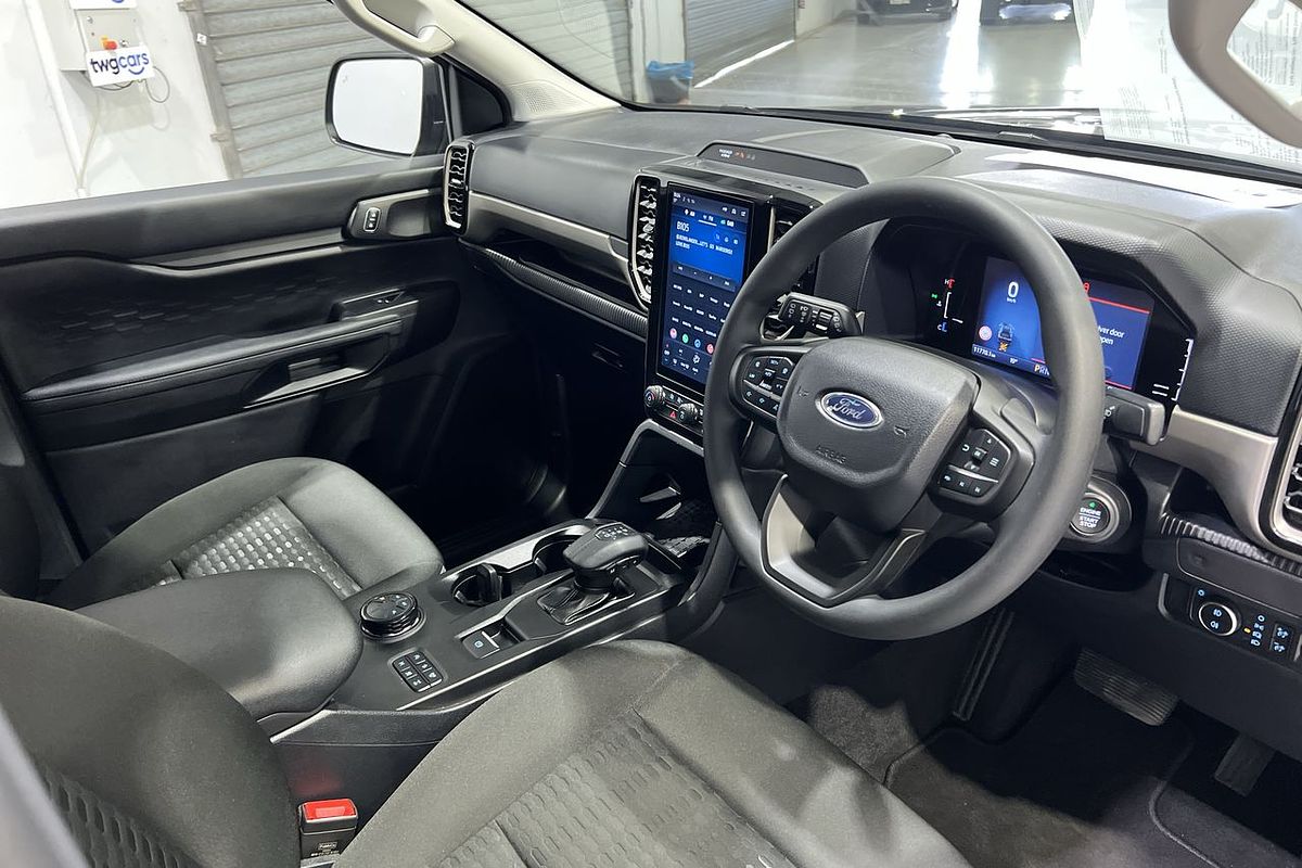 2024 Ford Everest Ambiente 2.0L