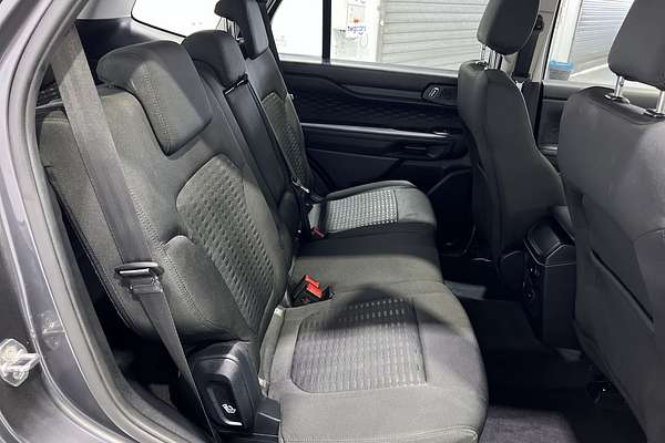 2024 Ford Everest Ambiente 2.0L