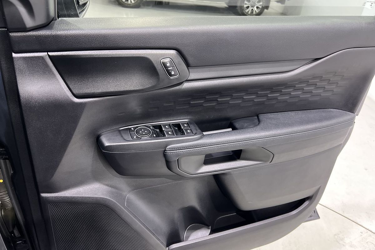 2024 Ford Everest Ambiente 2.0L