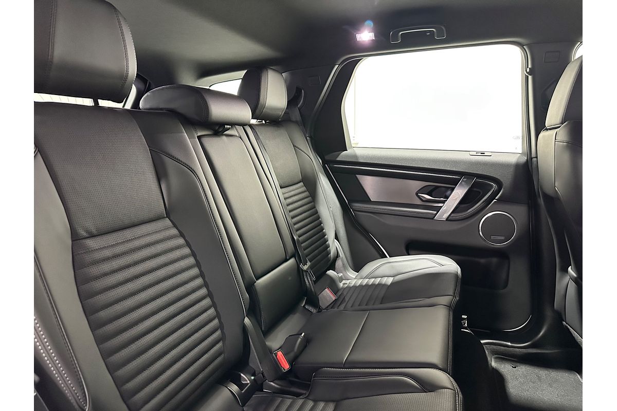 2025 Land Rover Discovery Sport P250 Dynamic SE L550