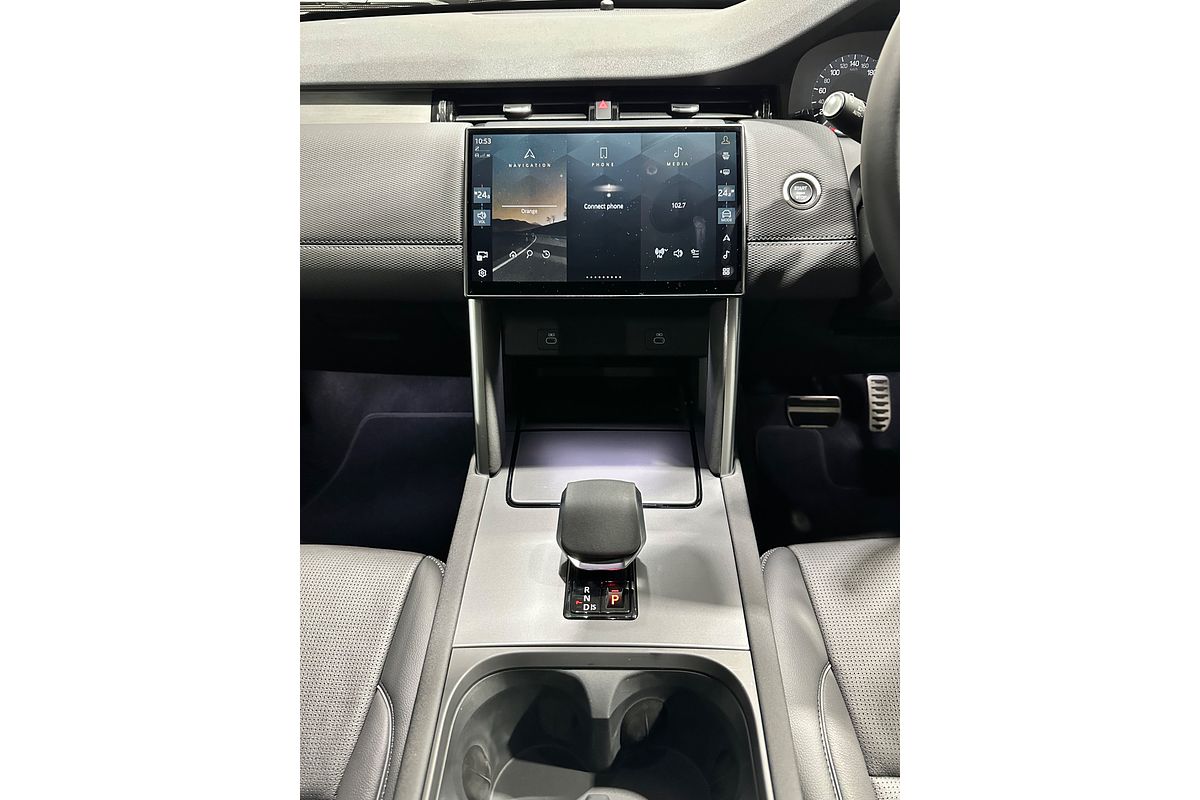 2025 Land Rover Discovery Sport P250 Dynamic SE L550