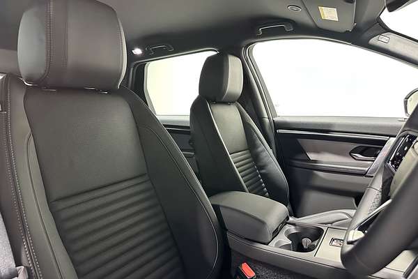 2025 Land Rover Discovery Sport P250 Dynamic SE L550