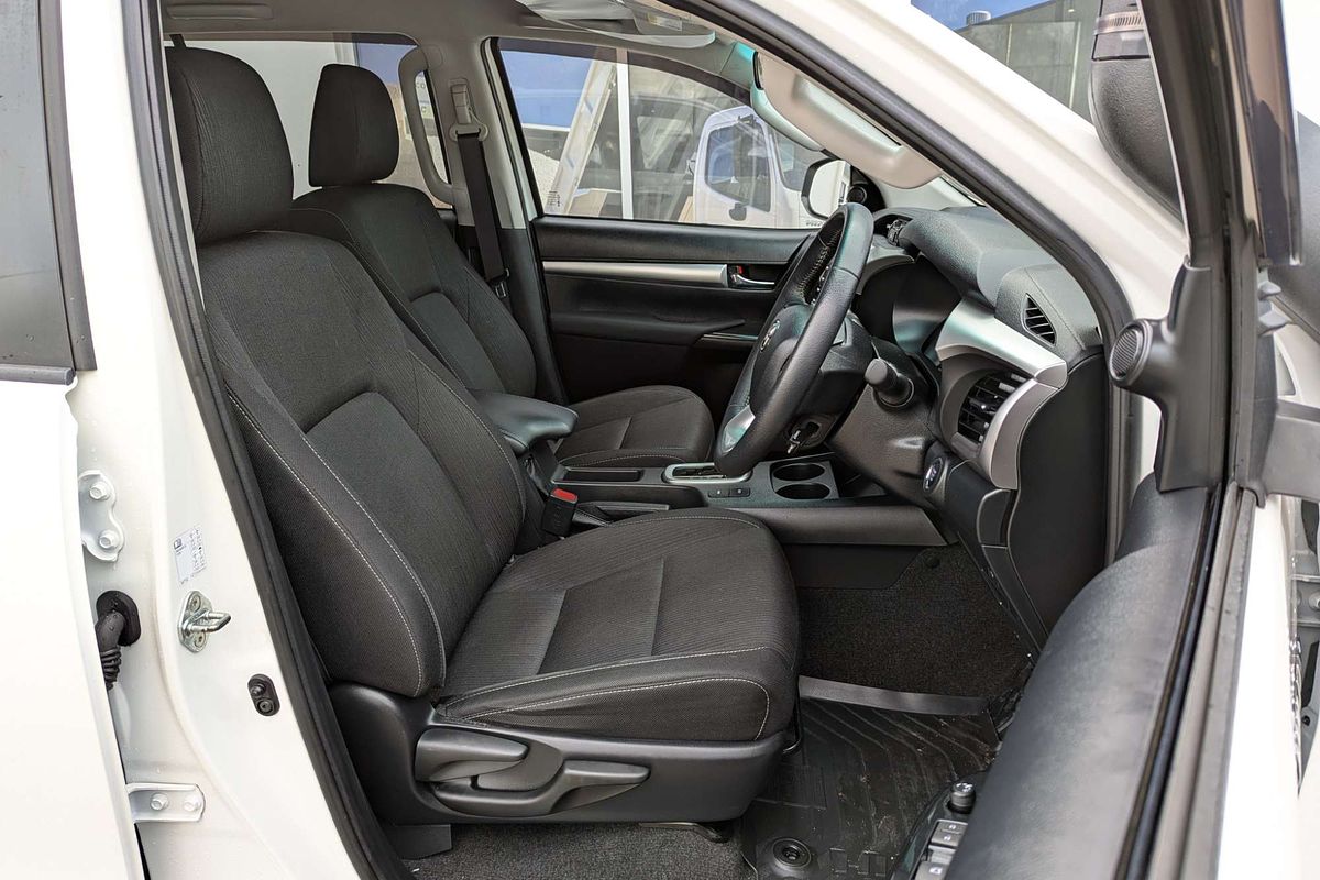 2022 Toyota Hilux SR5 GUN126R 4X4
