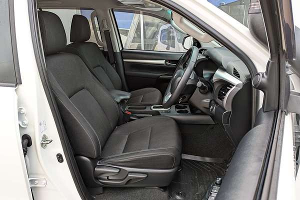 2022 Toyota Hilux SR5 GUN126R 4X4