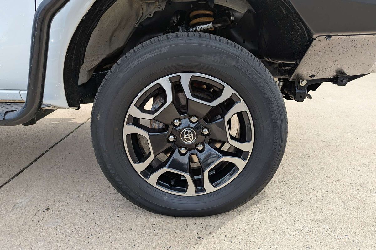 2022 Toyota Hilux SR5 GUN126R 4X4