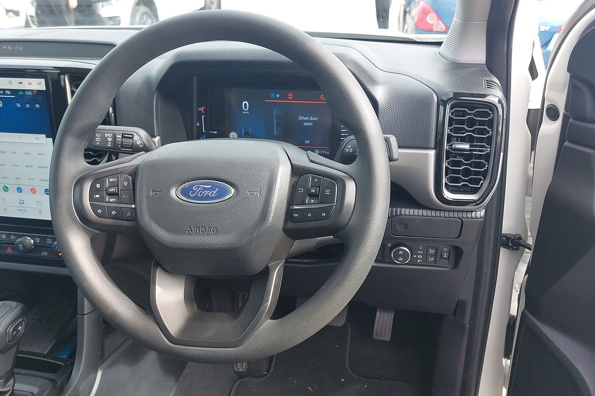 2024 Ford Everest Ambiente 2.0L