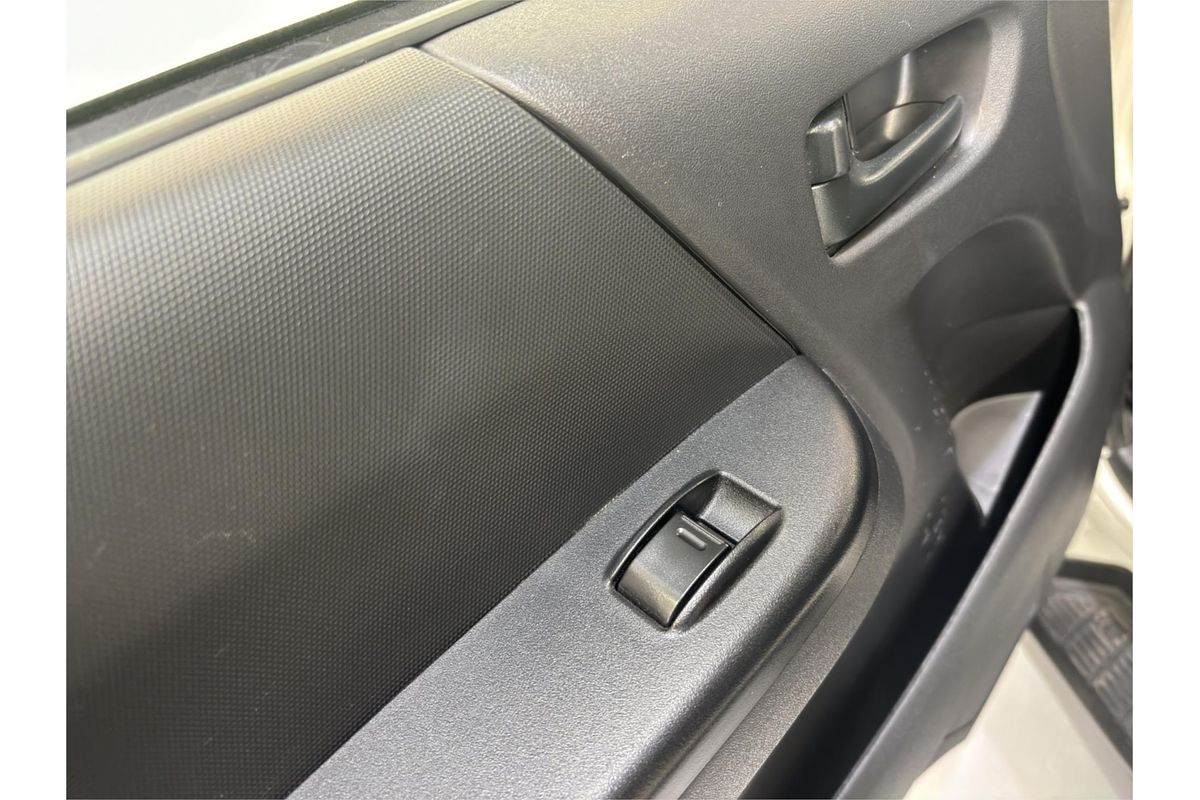 2019 Toyota Hiace DX TRH200