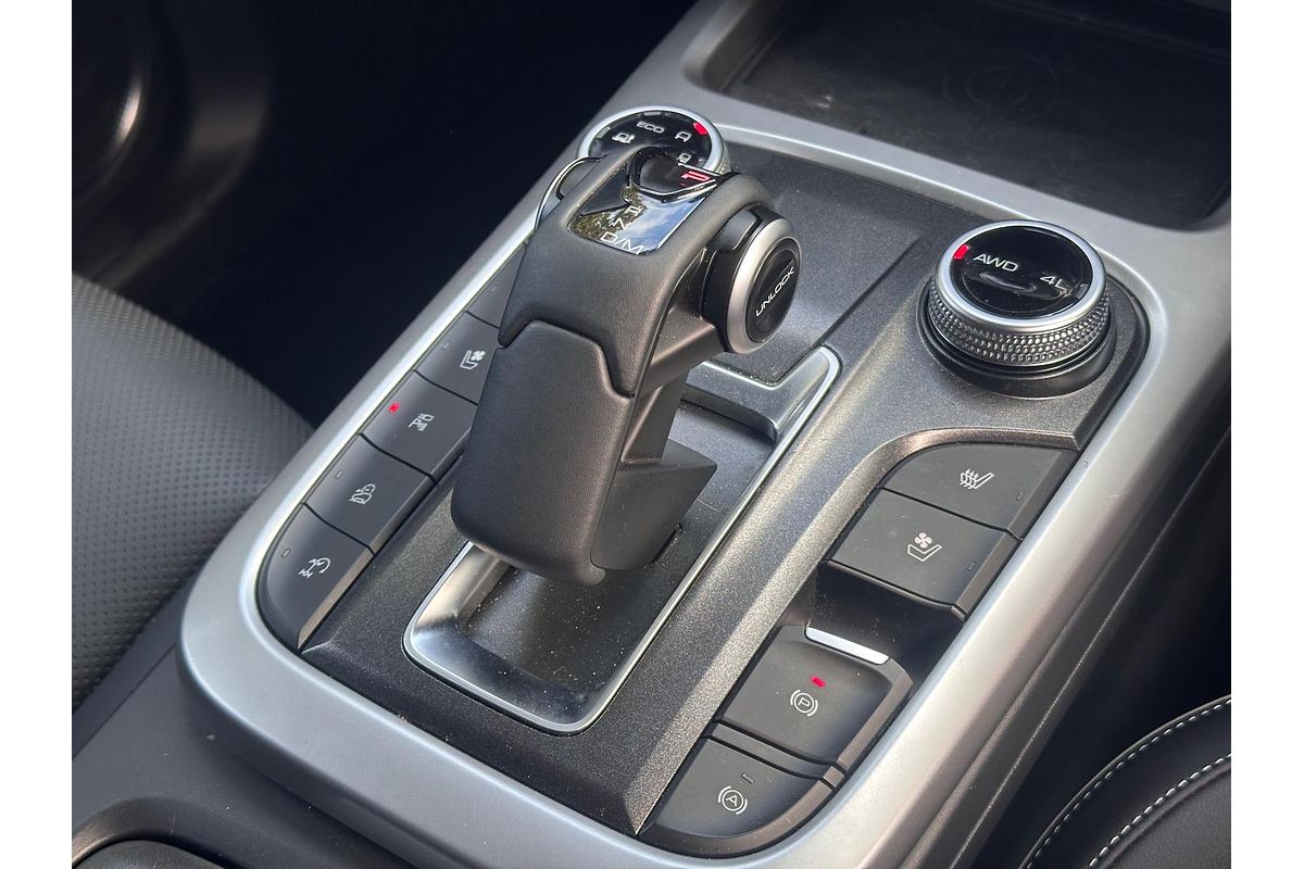 2023 GWM Tank 300 Ultra Hybrid P01