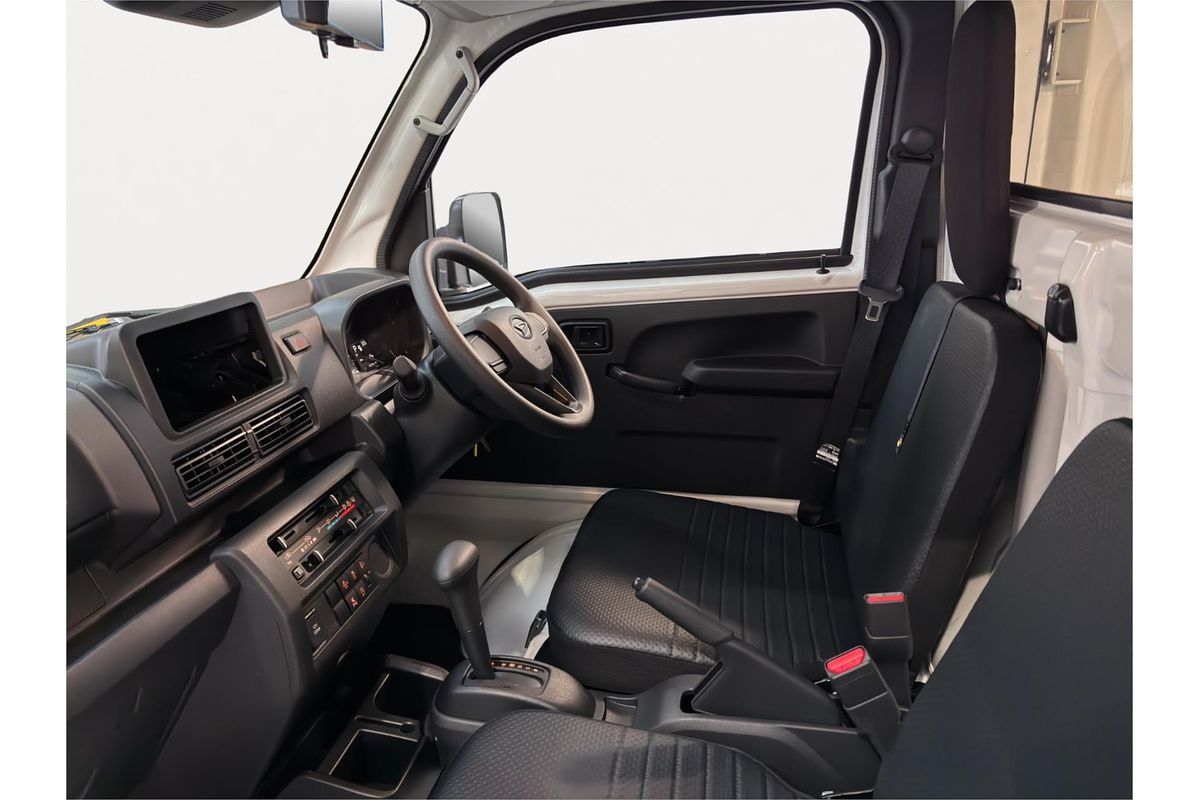 2025 Daihatsu Hijet S500