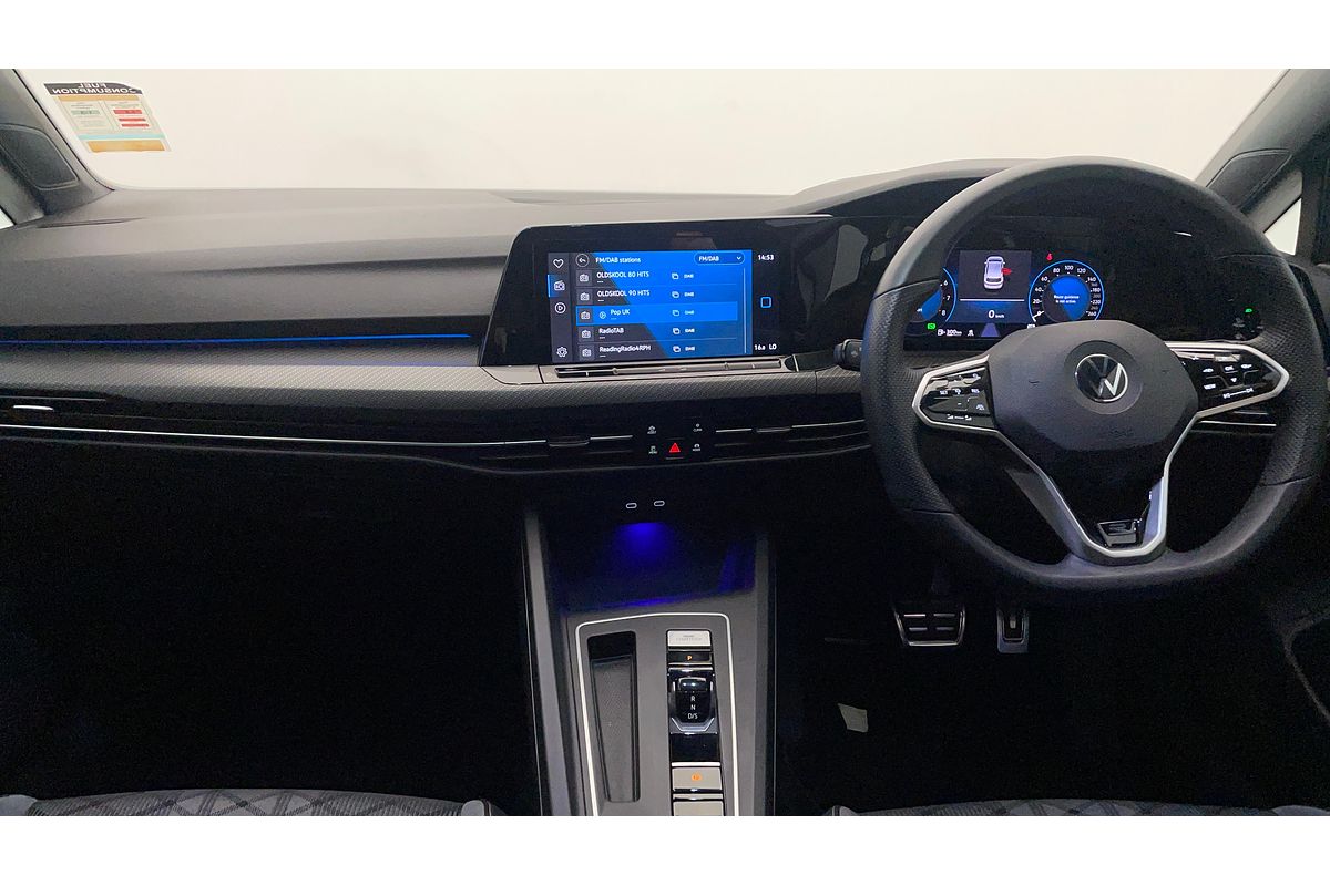 2022 Volkswagen Golf 110TSI R-Line 8