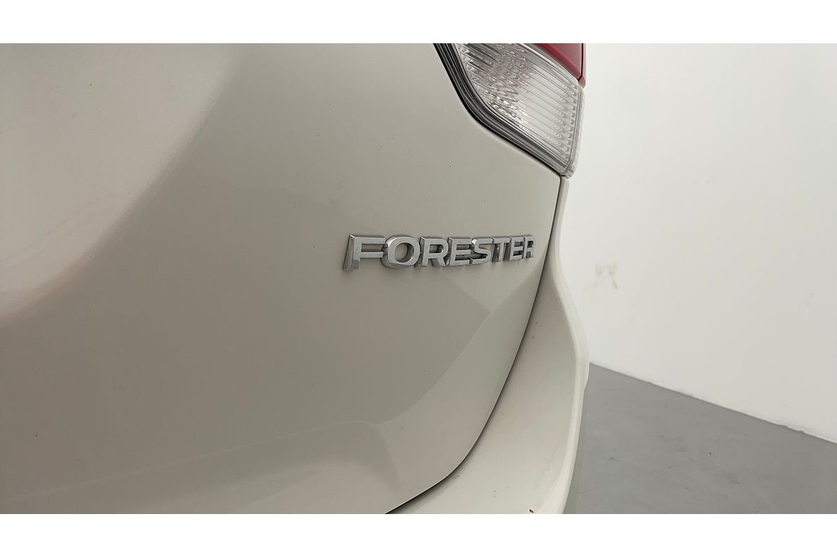 2023 Subaru Forester 2.5i 50 Years Edition S5