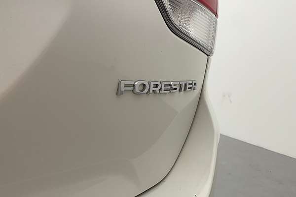 2023 Subaru Forester 2.5i 50 Years Edition S5