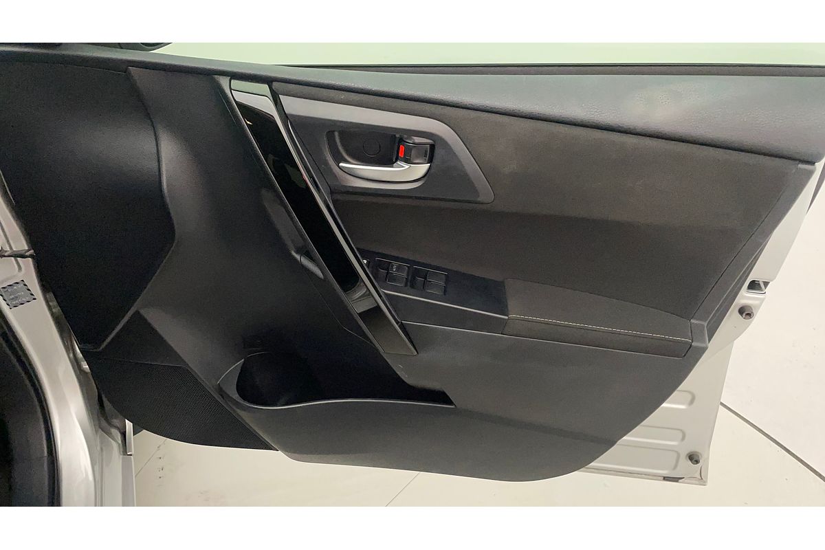 2018 Toyota Corolla Hybrid ZWE186R