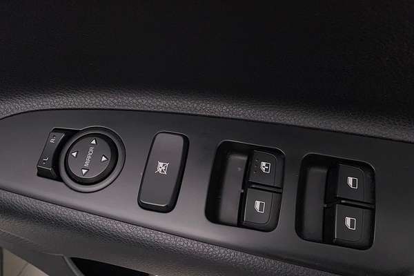 2023 Kia Stonic S YB