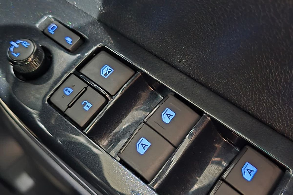 2024 Toyota Hilux Rogue 48V GUN126R 4X4