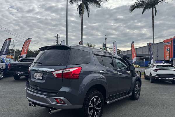 2020 Isuzu MU-X LS-T
