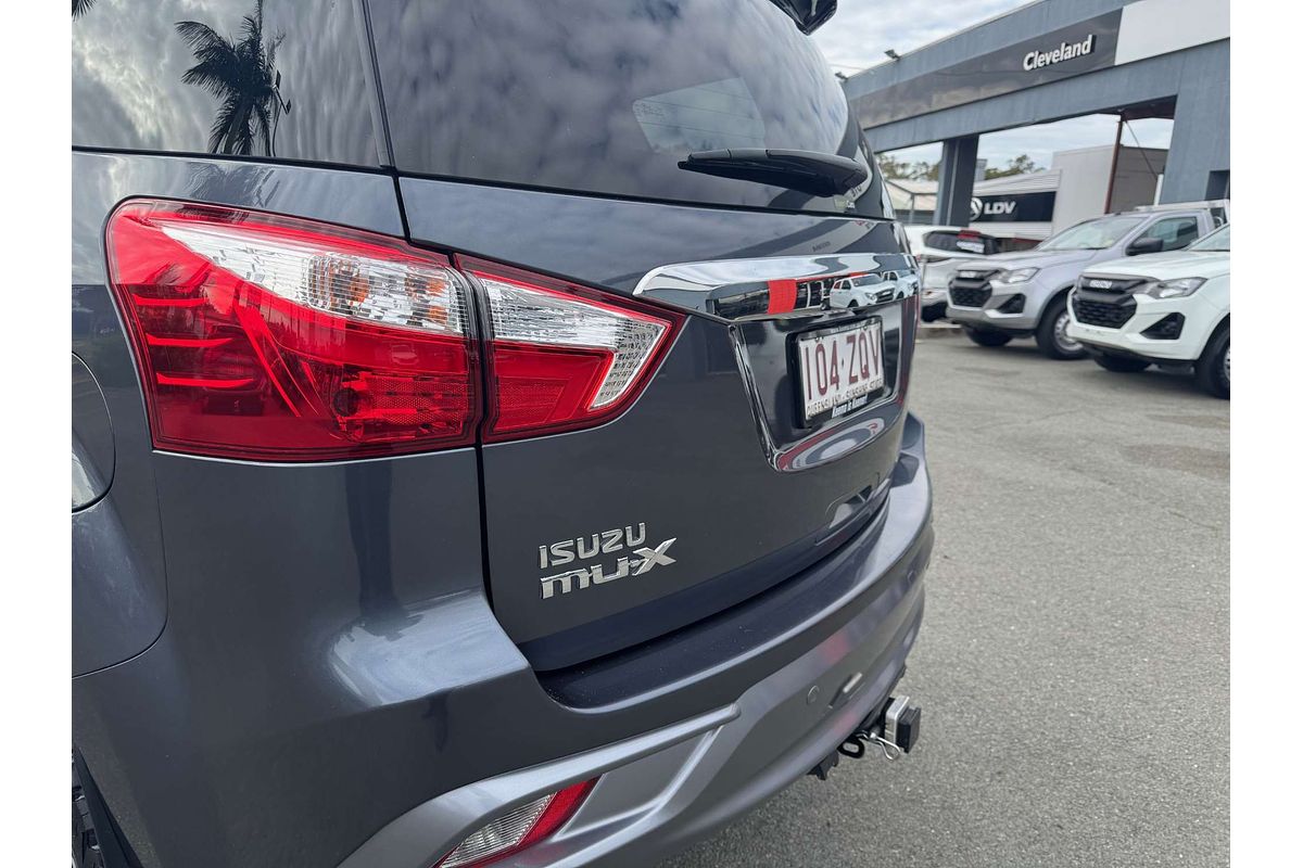 2020 Isuzu MU-X LS-T