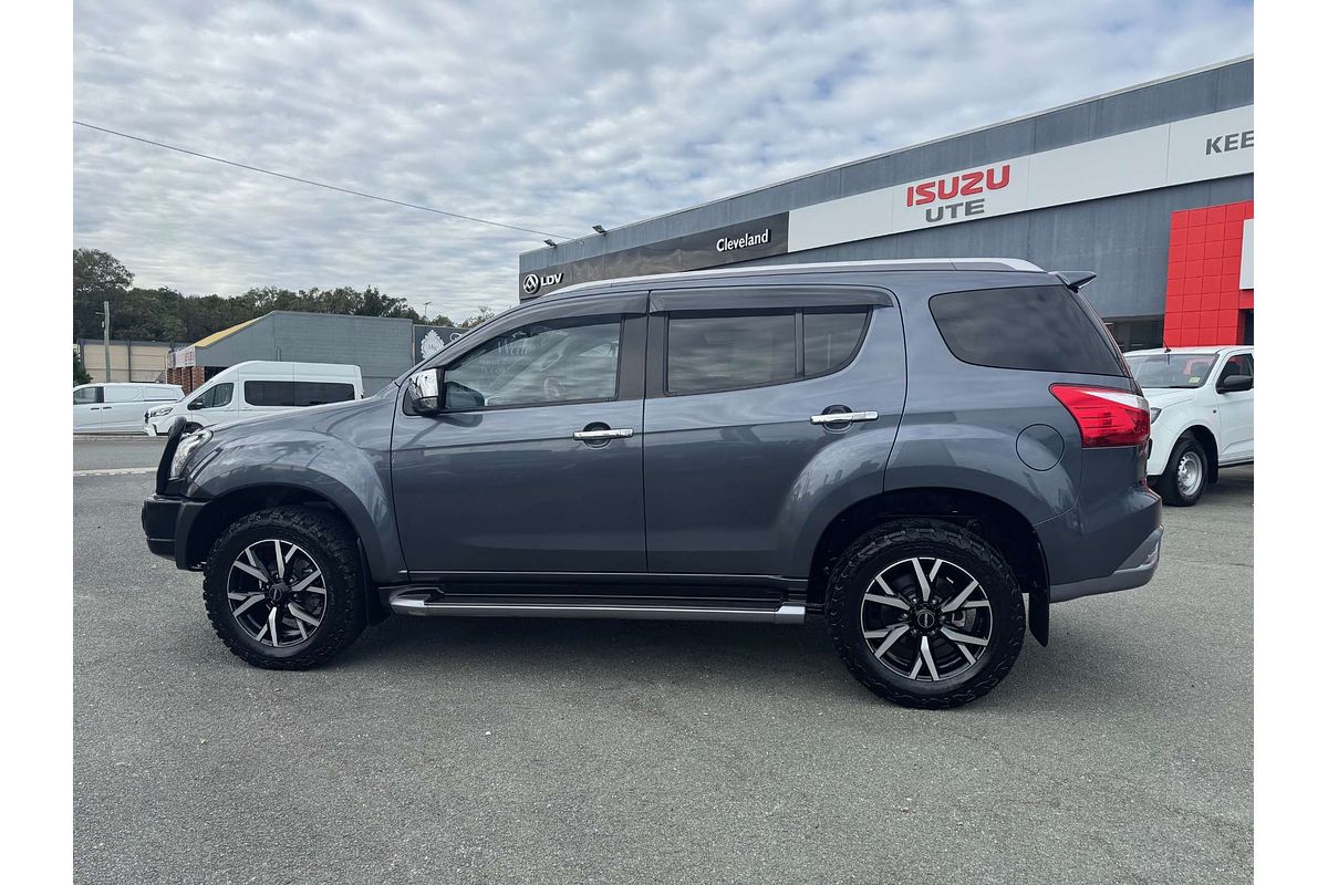 2020 Isuzu MU-X LS-T