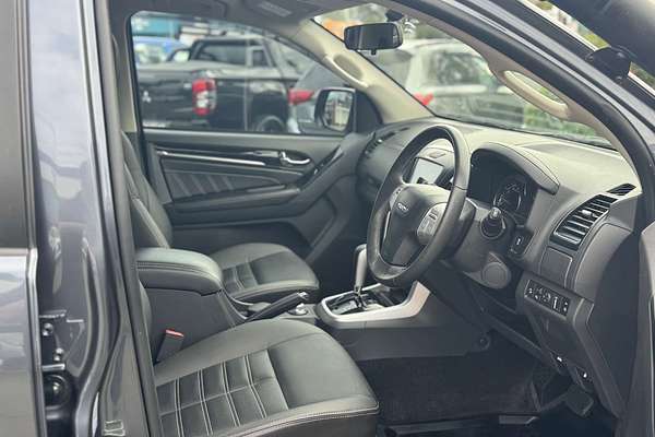 2020 Isuzu MU-X LS-T