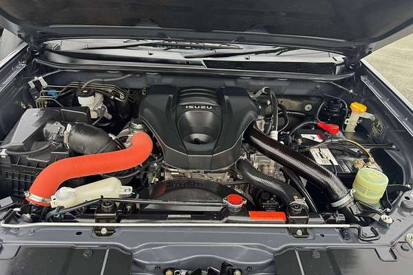 2020 Isuzu MU-X LS-T