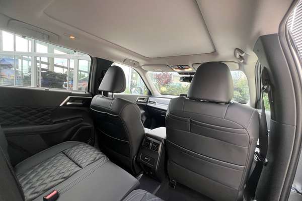 2025 Mitsubishi Outlander PHEV Exceed ZM