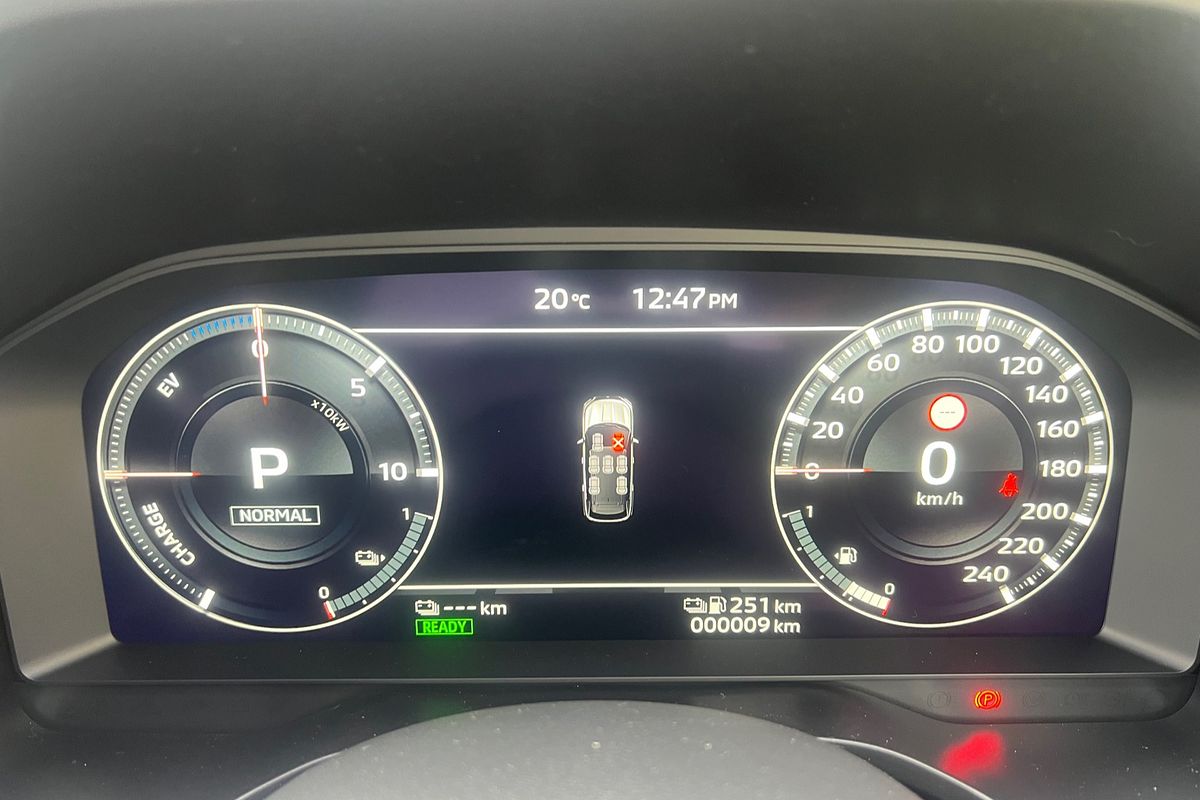 2025 Mitsubishi Outlander PHEV Exceed ZM