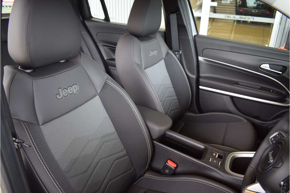 2024 Jeep Avenger Limited JJ