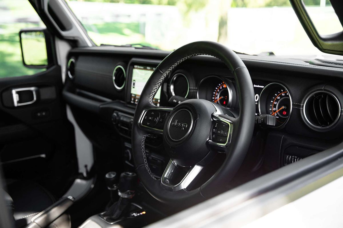 2023 Jeep Wrangler Unlimited Overland JL