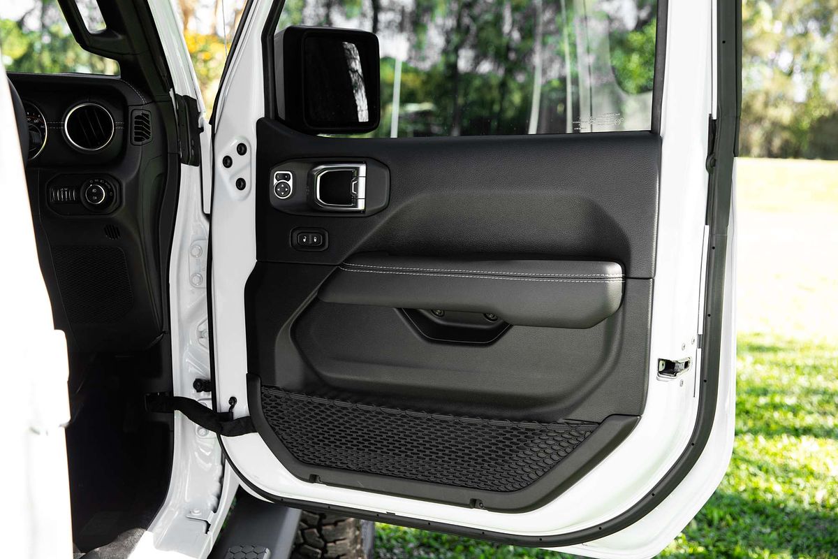 2023 Jeep Wrangler Unlimited Overland JL