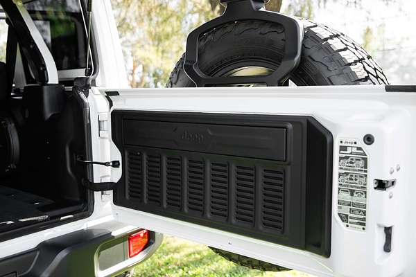 2023 Jeep Wrangler Unlimited Overland JL