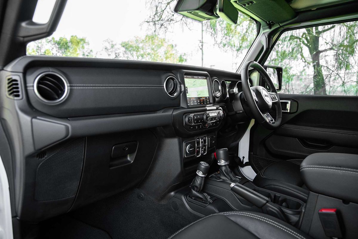 2023 Jeep Wrangler Unlimited Overland JL