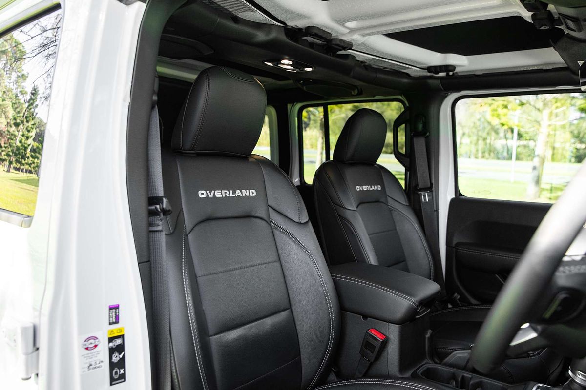 2023 Jeep Wrangler Unlimited Overland JL