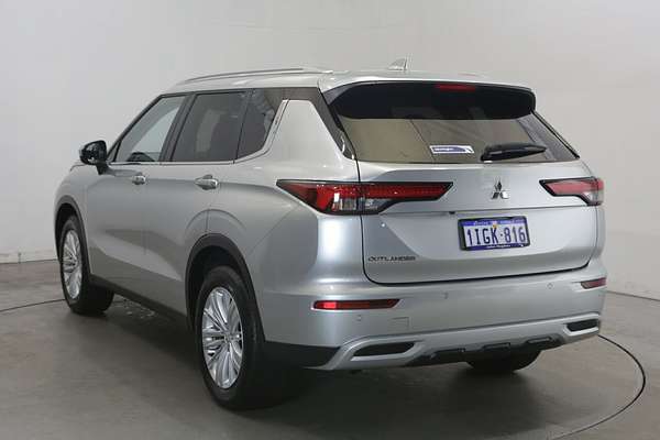 2024 Mitsubishi Outlander LS ZM