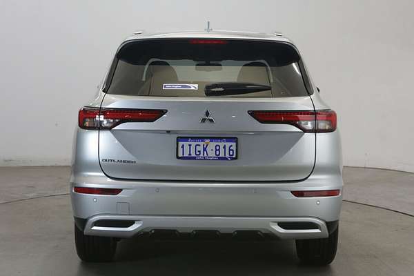 2024 Mitsubishi Outlander LS ZM