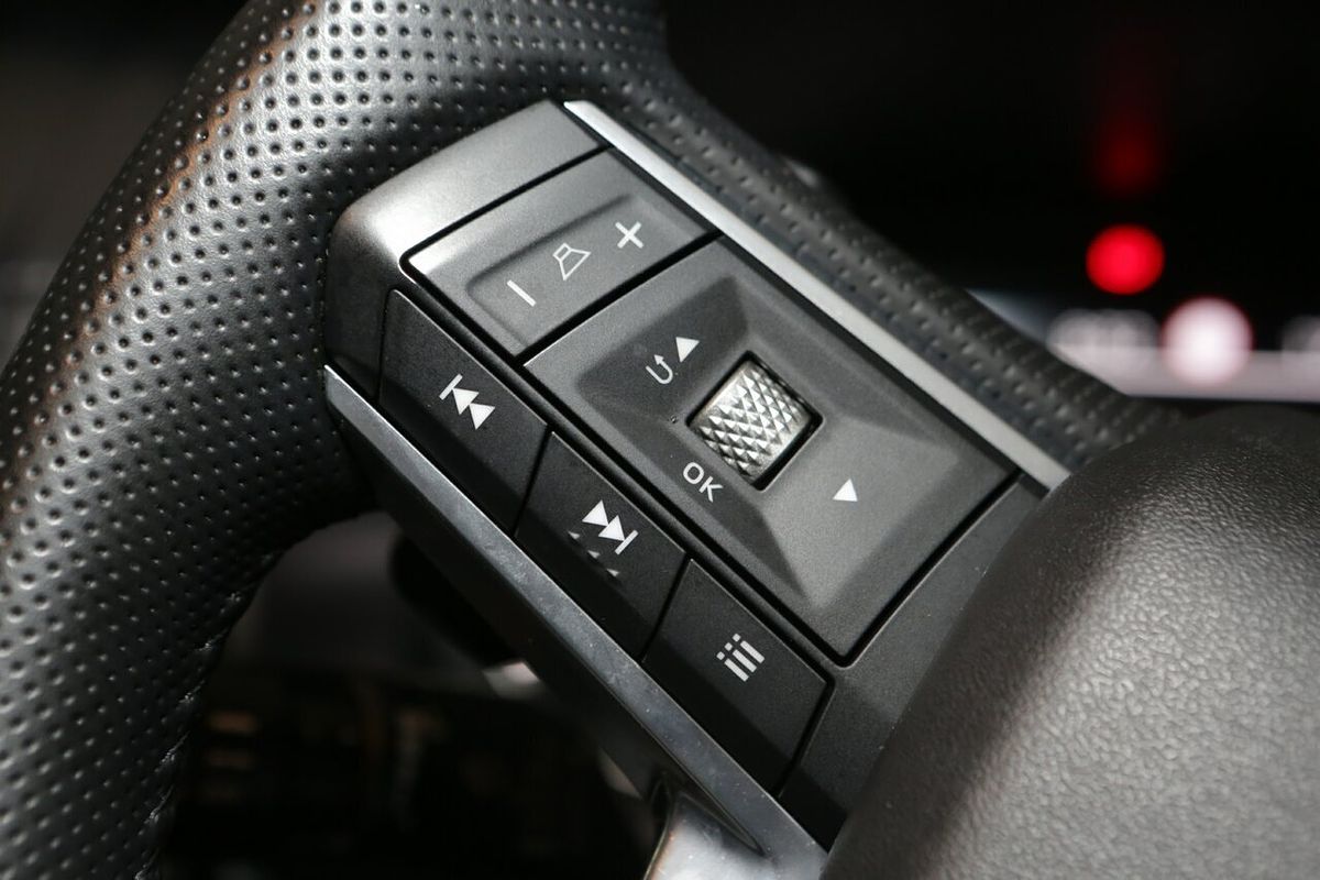 2024 Mitsubishi Outlander LS ZM