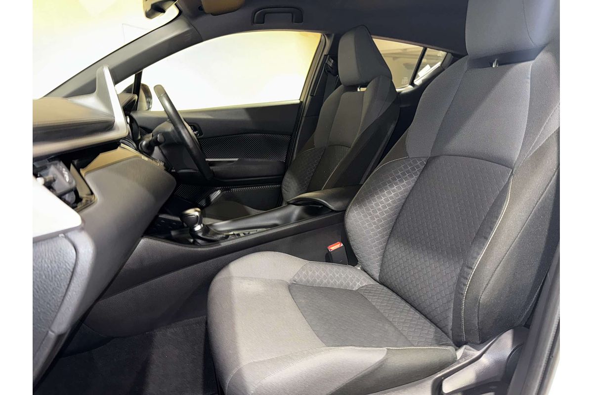 2022 Toyota C-HR GXL NGX10R