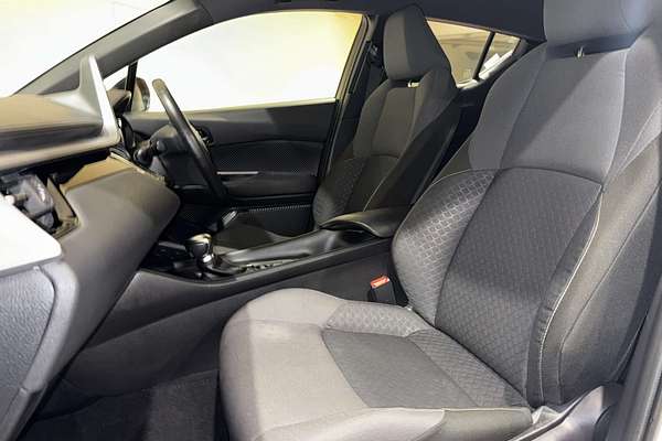 2022 Toyota C-HR GXL NGX10R