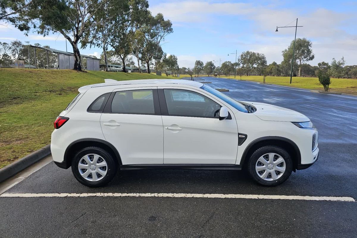 2025 Mitsubishi ASX GS XD