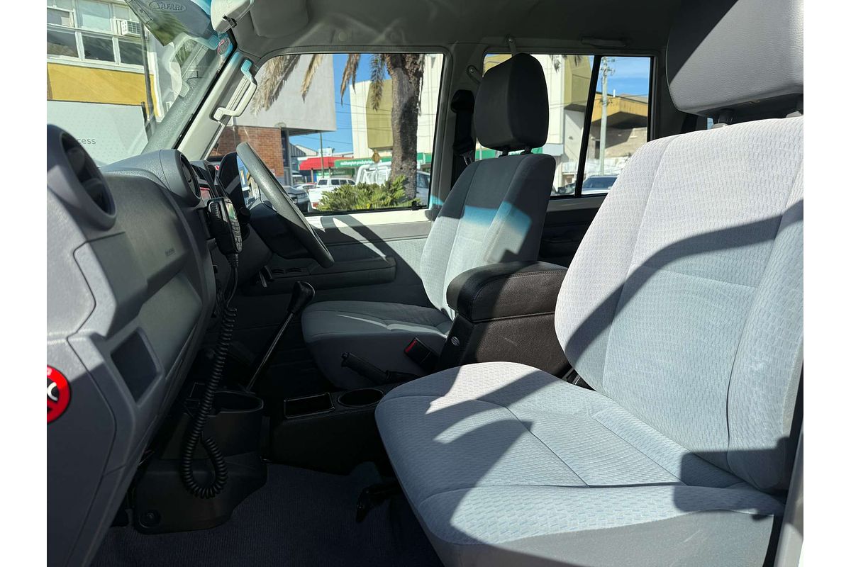 2017 Toyota Landcruiser GXL VDJ76R