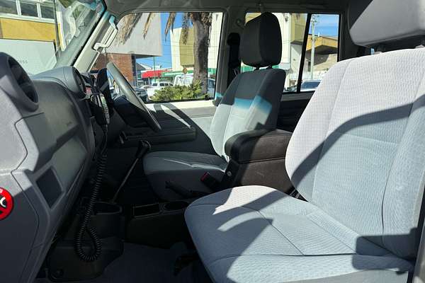 2017 Toyota Landcruiser GXL VDJ76R