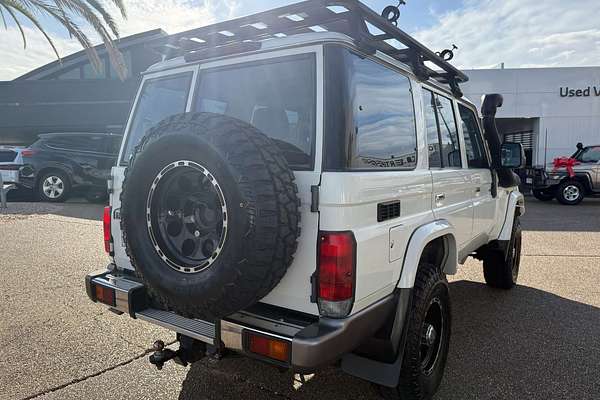 2017 Toyota Landcruiser GXL VDJ76R